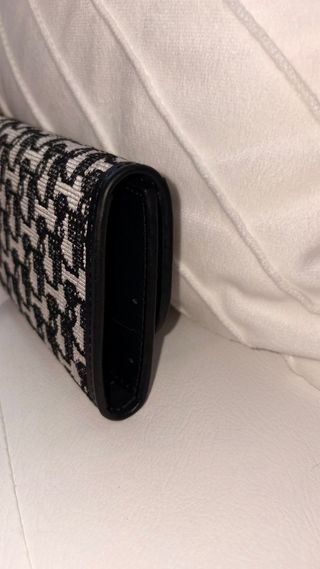 Monedero nuevo a estrenar