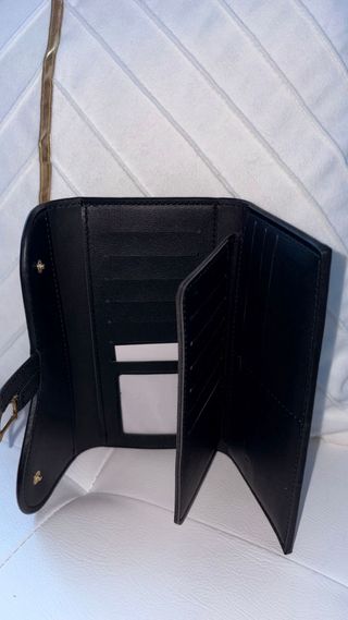 Monedero nuevo a estrenar