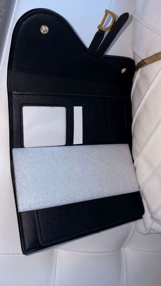 Monedero nuevo a estrenar