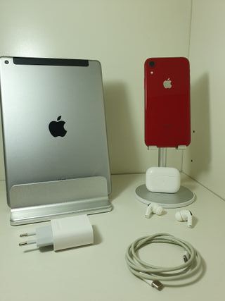 iPad 6th Gen 32GB + iPhone XR 128GB + AirPods Pro