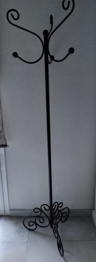 Perchero de forja negro