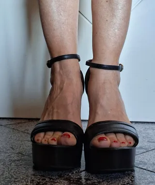 Sandali donna con zeppa