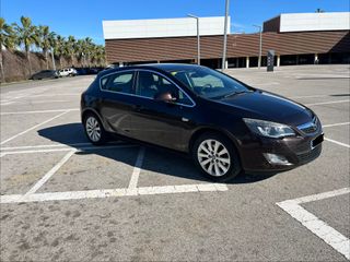 Opel Astra 2012