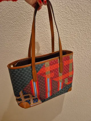 Bolso de hombro grande estampado