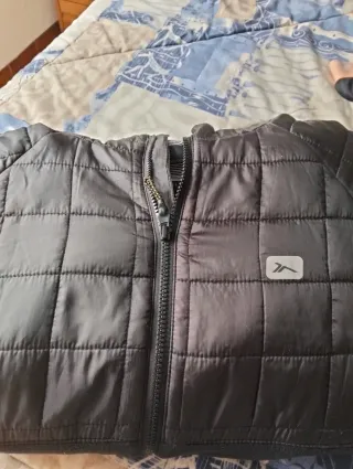 Chaqueta acolchada hombre negra