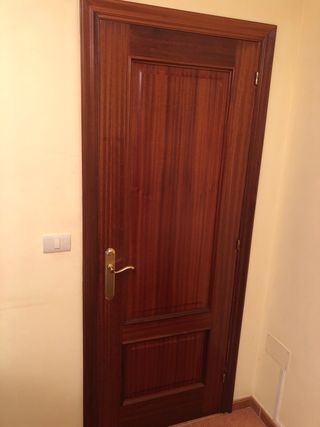 Puerta madera 72x202 cm