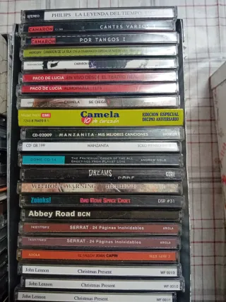 Lote de 80  CDs Variados