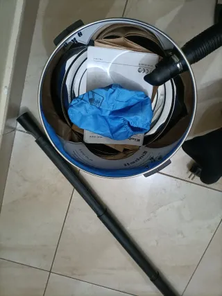 Aspirapolvere liquidi Einhell bidone