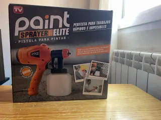 Pistola de pintura con accesorios