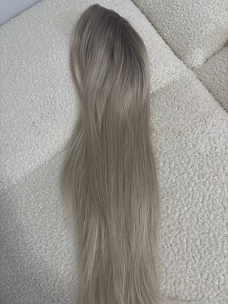 Peluca rubia larga lisa sin usar