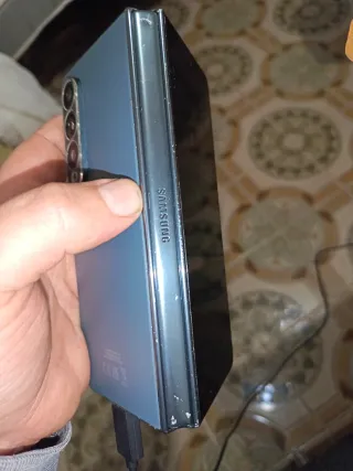 Samsung Galaxy Z Fold 4