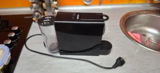 Cafetera Nespresso Negra