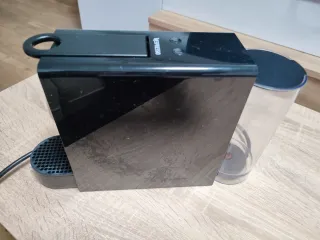 Cafetera Nespresso Essenza Mini Negra
