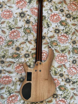 Bajo Cort Activo Bartolini ko dispongo de funda