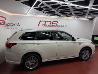 Mitsubishi Outlander 2.0 PHEV Kaiteki Auto 4WD