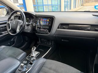 Mitsubishi Outlander 2.0 PHEV Kaiteki Auto 4WD