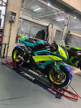YAMAHA R6R 2007 Circuito