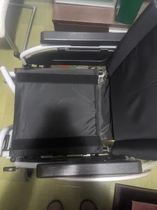 Silla de ruedas plegable