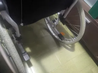 Silla de ruedas plegable