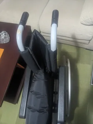 Silla de ruedas plegable