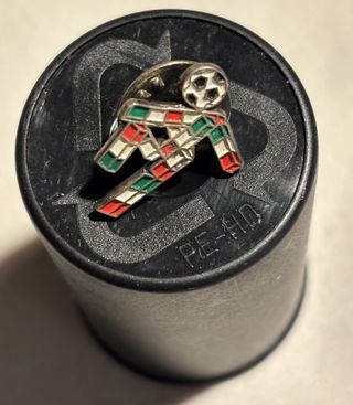 Spilla Italia '90 Calciatore Tricolore