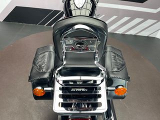 Suzuki Intruder 250 LC Negra