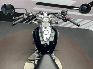 Suzuki Intruder 250 LC Negra