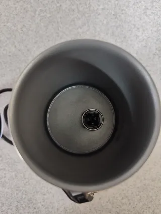 Cafetera Nespresso DeLonghi + Espumador