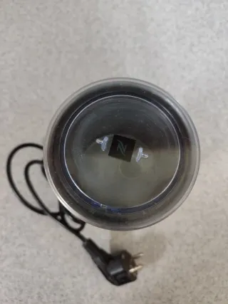 Cafetera Nespresso DeLonghi + Espumador