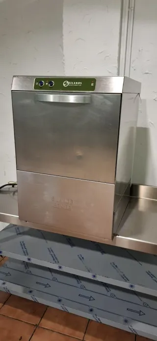 Lavavajillas industrial SILANOS 50