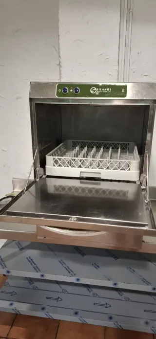 Lavavajillas industrial SILANOS 50