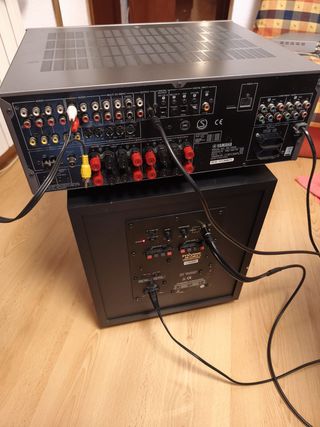 Amplificador Yamaha y Subwoofer Mivoc