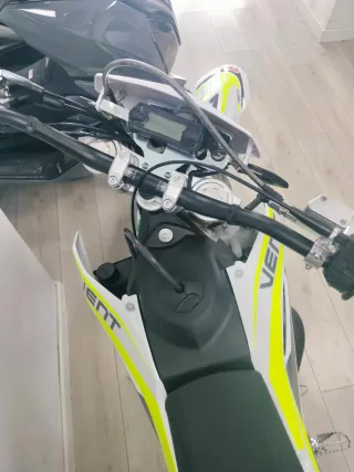 DERAPAGE 50 SUPERMOTARD Blanca/Amarilla