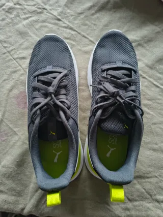 Scarpe da corsa Puma Anzarun Lite grigie