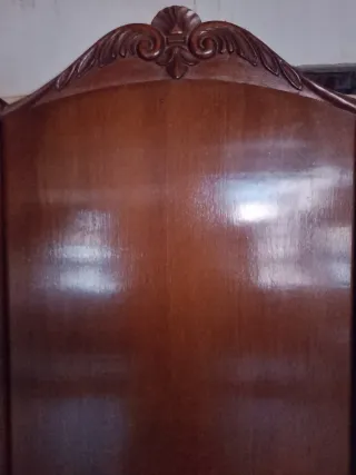 Armario vintage de madera