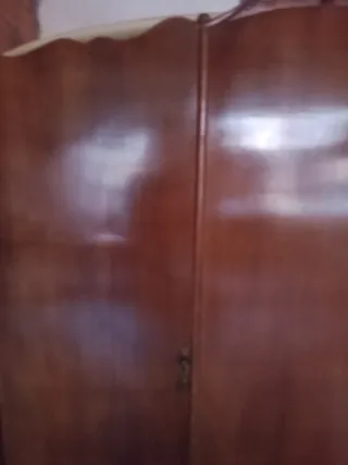 Armario vintage de madera