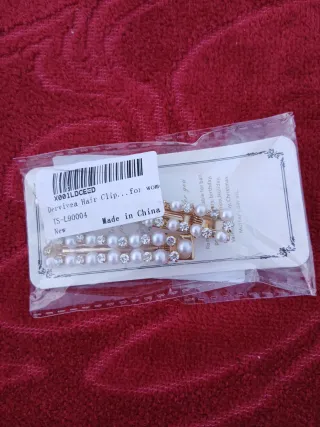 Lote de 5  accesorios para el cabello y pendientes