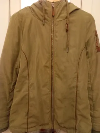 Abrigo tipo parka verde