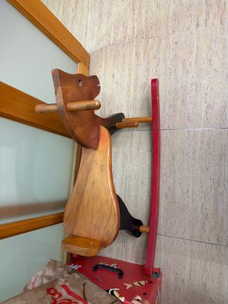 Caballito de madera para niños