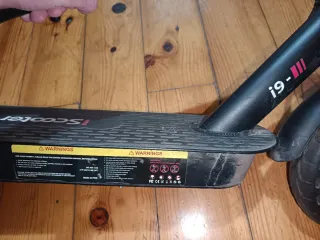 Patinete Eléctrico iScooter 9