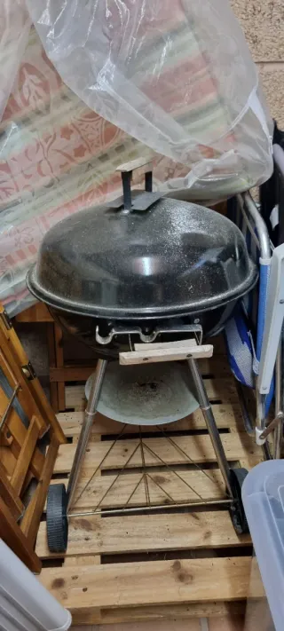 Barbacoa Negra con Ruedas