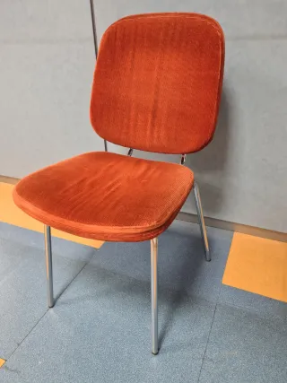 Silla de oficina. Precio por ud. Descuento en 4 ud