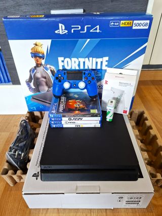 PS4 Slim 500Gb / Controller / Giochi / Scatola / Caricatore