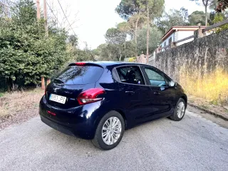 Peugeot 208 2016