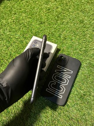 iPhone 11 128GB Negro con caja, funda y protector