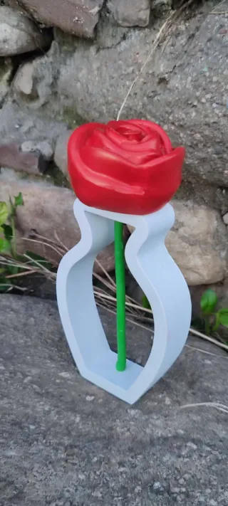 Escultura Rosa Minimalista Roja y Blanca