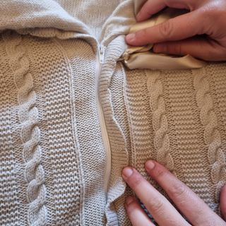 Toca de bebé azul con puntilla y lazo