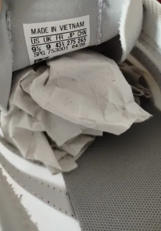 Zapatillas Adidas Blancas y Rojas