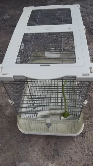 Jaula vision grande de pajaros