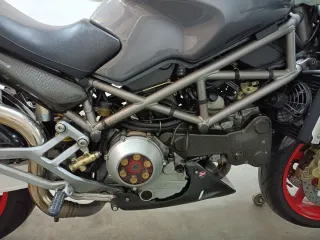 Ducati Monster S4 916